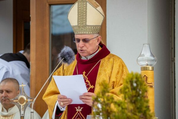 Promluva Mons. Mieczysława Mokrzyckiego, arcibiskupa Lvova ve Slavkovicích